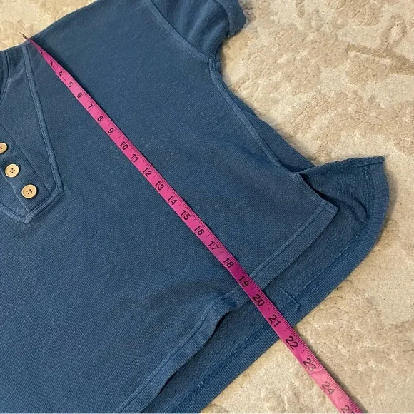Universal Thread Women’s Short Sleeve French Terry Henley Top, Blue Size Small - Picture 8 of 10